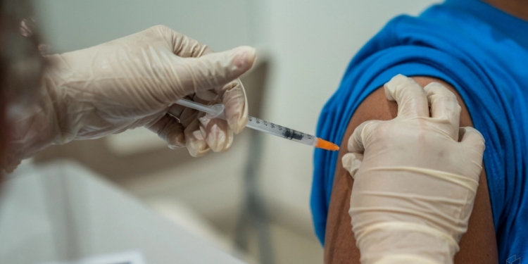 次轮阿斯利康疫苗明午开放预约！凯里：60岁以下可申请