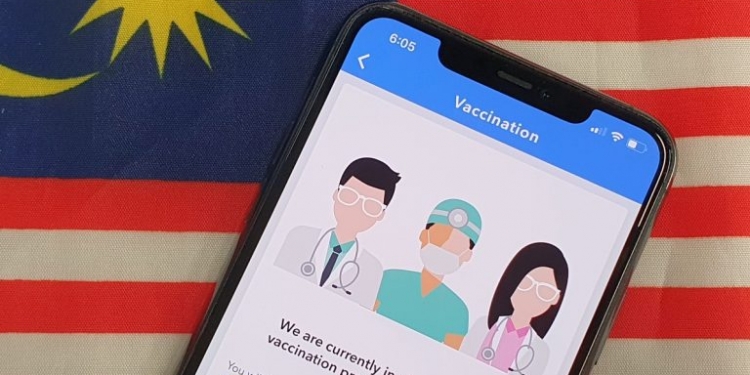 鼓励民众接种疫苗 商家购物中心给优惠送产品