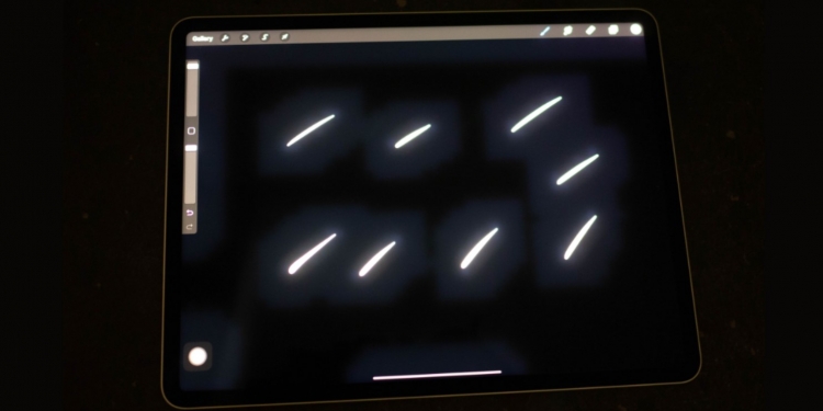 12.9寸新iPad Pro出包？ 用户投诉屏幕有“光晕”问题