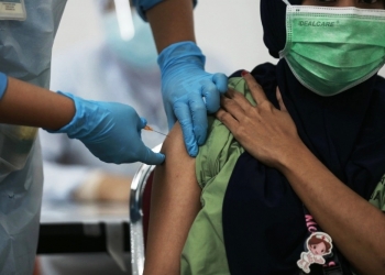 想知道预约接种阿斯利康疫苗的日期和地点？ 看这里！