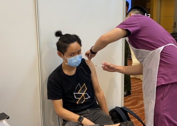 想打阿斯利康疫苗？别擅自涌去接种中心等候补