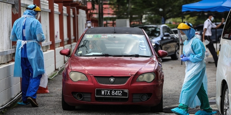 设更多“得来速”让人打疫苗!凯里:雪隆下月增5大型接种中心