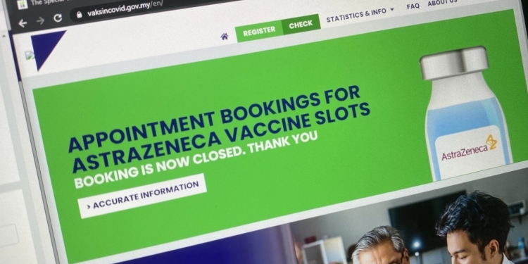 次轮阿斯利康疫苗约一小时关闭 网民：比抢廉价机票还难！