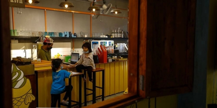 除非特殊情况！全面封锁期间儿童禁到公共场所