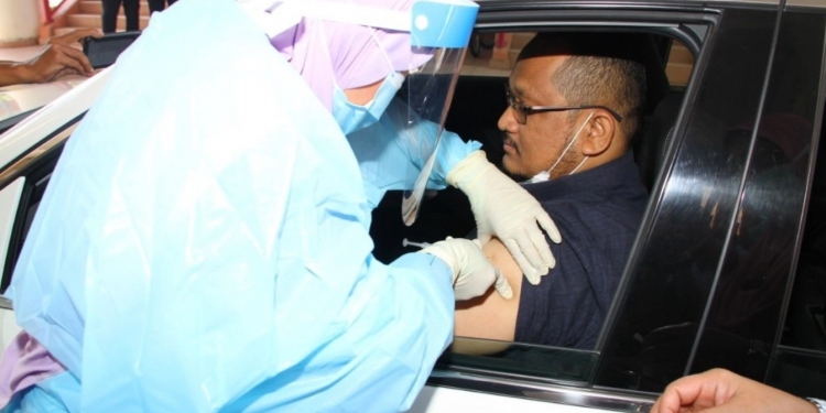 为OKU而设！“得来速”疫苗接种中心料下周启用