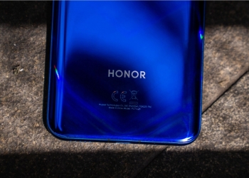 发布会前设计曝光！Honor 50造型类似华为P50