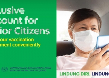 没交通前往疫苗接种中心？乐龄人士搭Grab有优惠！