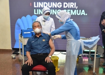 拟对付反疫苗群体 首相：政府研究强制民众接种