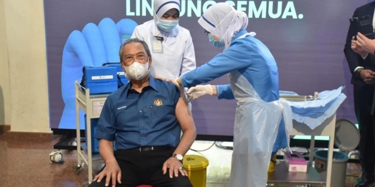 拟对付反疫苗群体 首相：政府研究强制民众接种