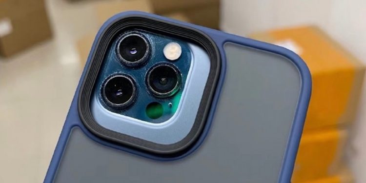 疑似iPhone 13 Pro手机壳曝光 采用更大摄像模组