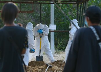 累计病例突破90万大关！新增1万2528宗确诊