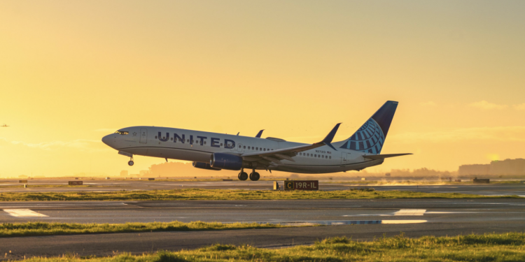 “熊孩子”AirDrop软气枪图 导致航班被逼延后起飞！