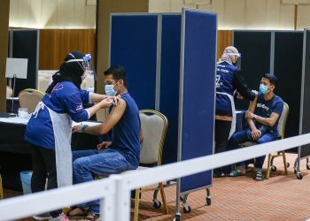 直逼7千大关！新增确诊6988宗