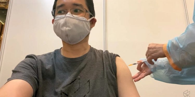 打空针无关买卖疫苗!凯里:允许民众接种时录影存证