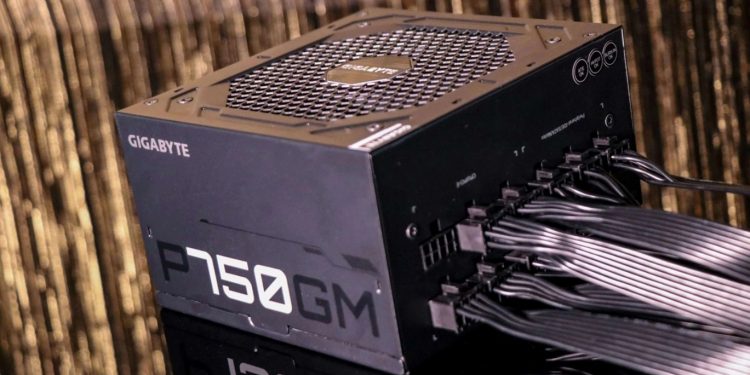 两款技嘉科技电源供应器可能会爆炸