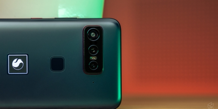 DxOMark相机排行榜 华硕成功打败iPhone和三星！