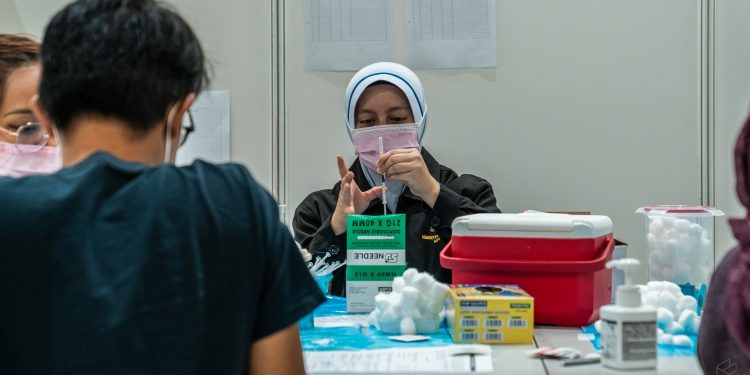 雪隆802起开放walk-in!凯里:仅限指定接种中心且每日名额有限