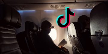 与卫讯公司合作！ 美航空让乘客免费刷TikTok半小时