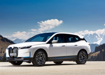 宝马纯电动iX xDrive40开放预订  售价约RM42万起