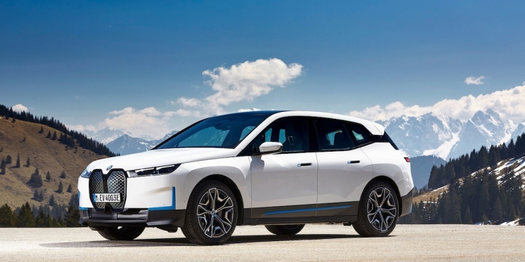 宝马纯电动iX xDrive40开放预订  售价约RM42万起