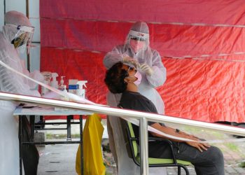 新增1万7105确诊！5州直辖区病例四位数