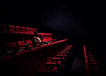 明天起准戏院重开！首相：仅限完成接种者入场