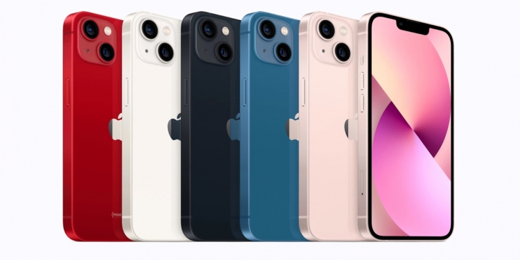 iPhone 13：切口更小改进双摄镜头