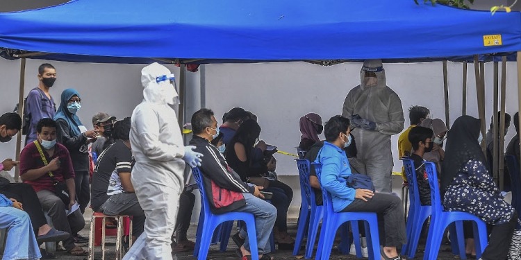 连续4天下降！今报1万5669确诊7州逾千宗