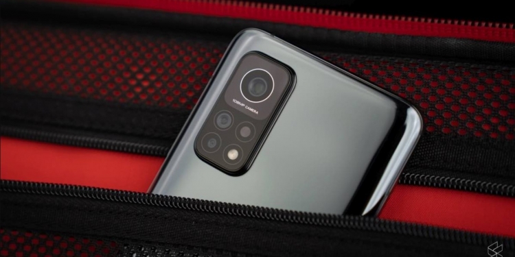 中国小米手机“内藏乾坤”？立陶宛吁国民快丢掉