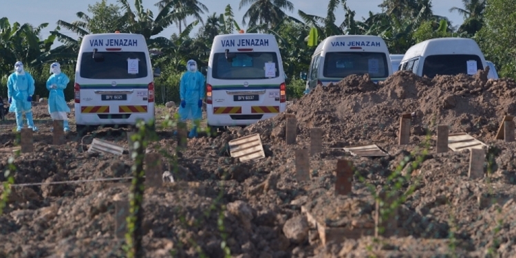 ICU活跃病例人数微降至1116 昨报334宗死亡病例