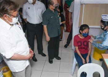 在明年开学前完成 凯里:全国300万少年将接种新冠疫苗