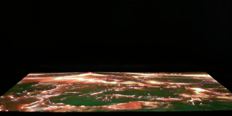 2D变3D! 三星打造全新13寸可拉伸屏幕