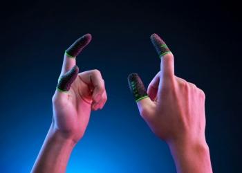 提升游戏体验！雷蛇推出手机专用电竞指套