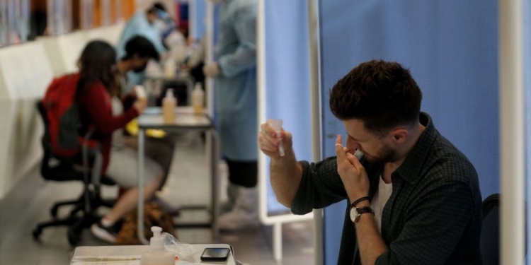 今增1万2735宗确诊！砂以2487居冠