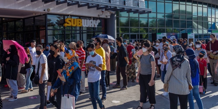 连续13天低于2万！今添1万3754确诊病例