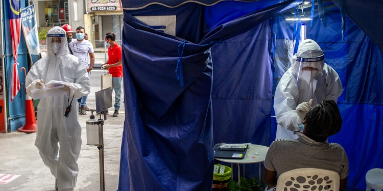 确诊数字稍降至1万9550宗！砂拉越报3743冠全国