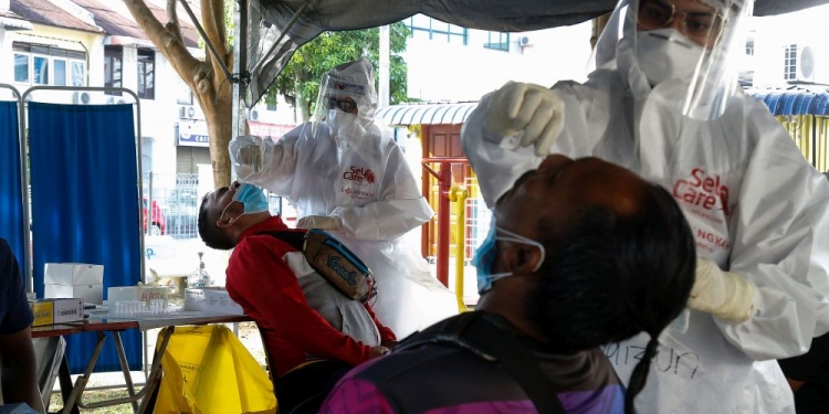 重回2字头!新增2万1176宗确诊病例