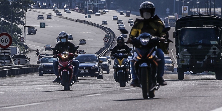 开放跨州首日病例再降！新增6709宗确诊