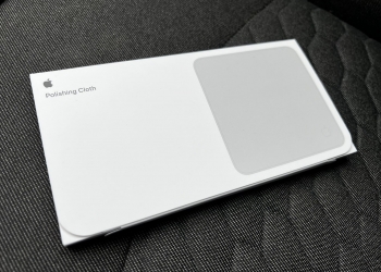 已推迟至明年发货 推特用户率先开箱苹果抛光布