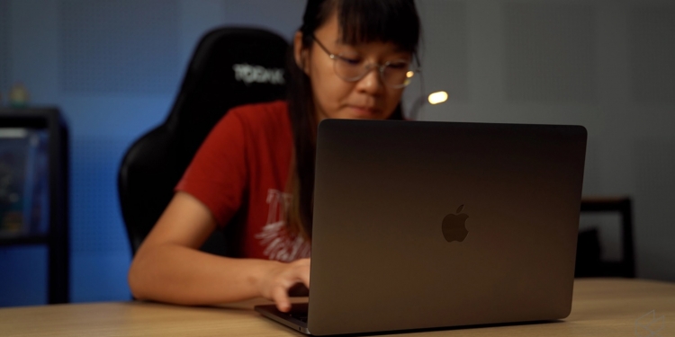 相比英特尔版MacBook Pro 新款的WiFi速度较慢