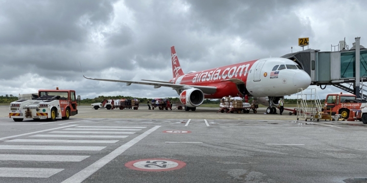 每周增42趟飞砂州班机！亚航：隆往古晋票价低至200令吉