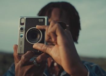 Instax Mini Evo复古造型吸睛！Fujifilm新相机花样“百”出