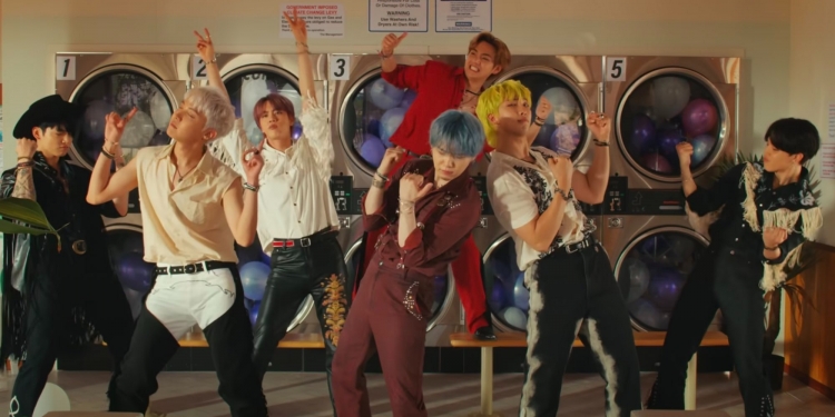 “版权魔人”用推特发动恶意攻击!BTS粉丝奋战捣幕后黑手