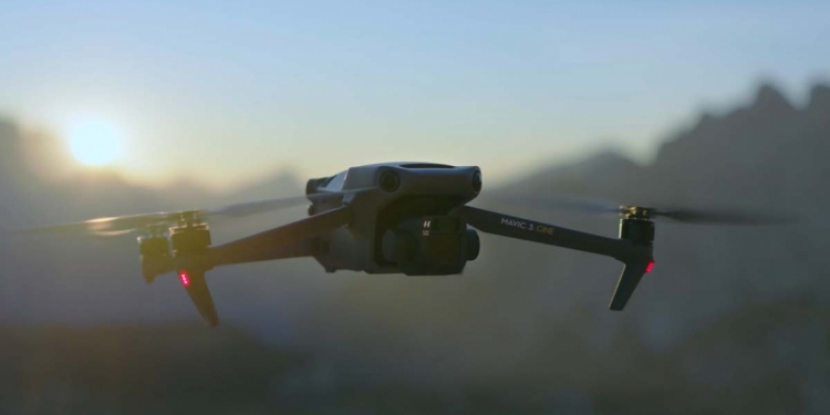 大疆Mavic 3系列已开放预购 售价从RM9799起