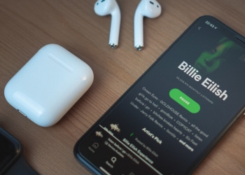 滚动浏览垂直音乐视频 Spotify测试“发现”功能