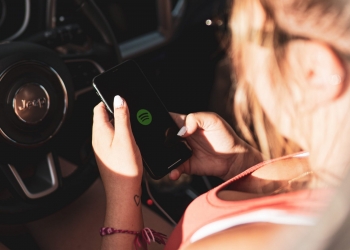 Spotify将移除Car View功能