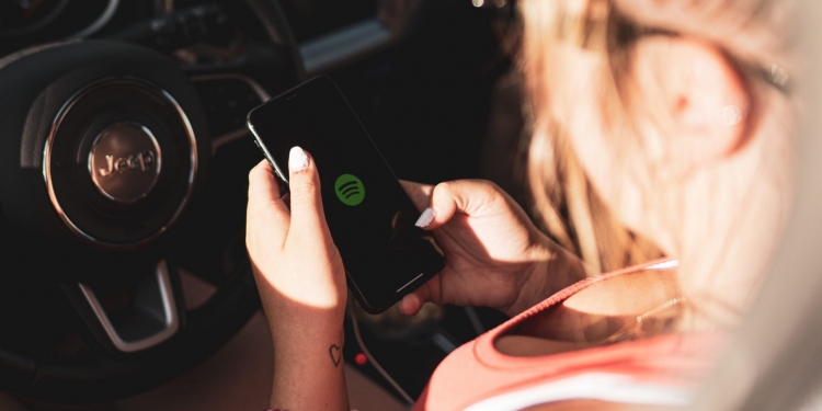 Spotify将移除Car View功能