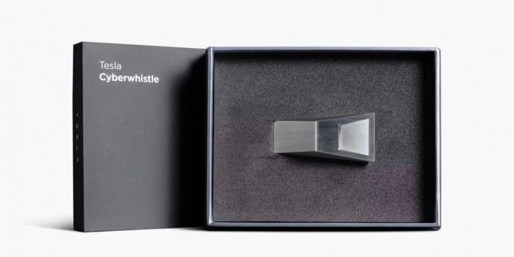 特斯拉推出限量版Cyberwhistle口哨