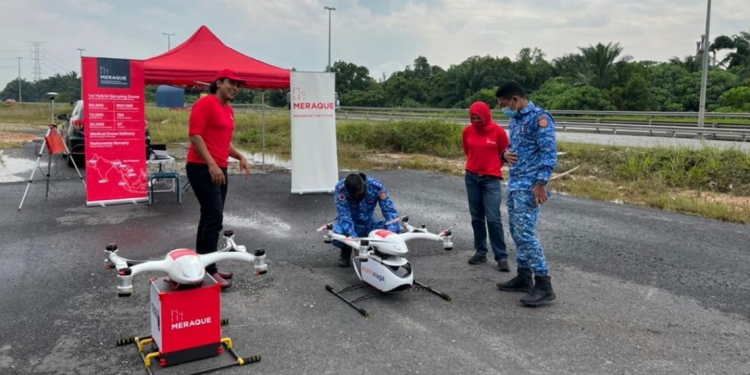 逾20无人机赴雪州赈灾！为灾区运送食物药物充电宝