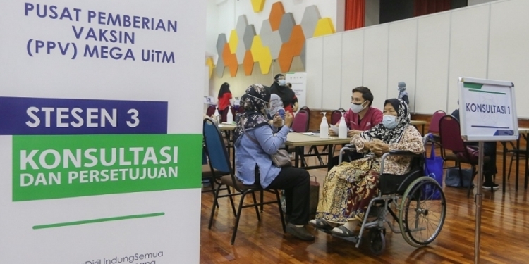 回顾2021年 大马的新冠病毒疫苗之年